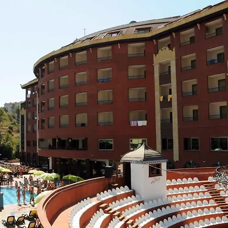Noxinn Club Otel Konaklı